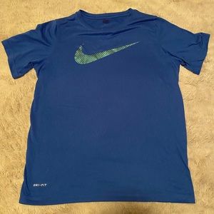 Nike boys T-shirt size L